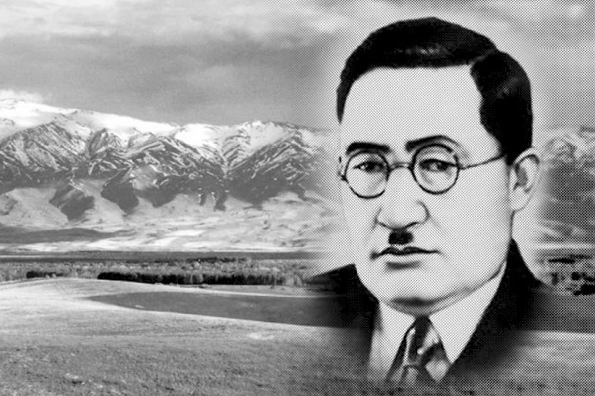 Порно жинақ: мастурбация және төбеге камминг